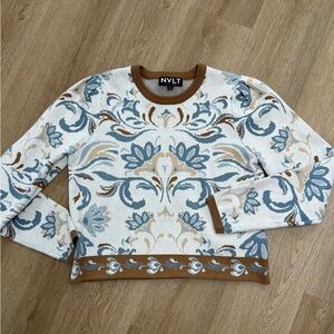 NVLT Women's Cream and Blue Floral Sweater